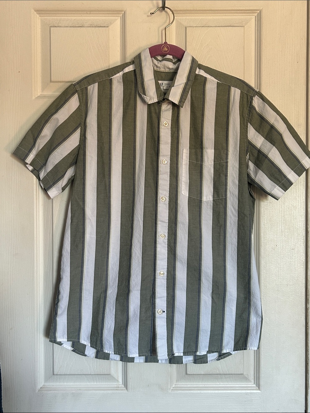 Gap short sleeve standard fit stretch poplin olive bar stripe size small